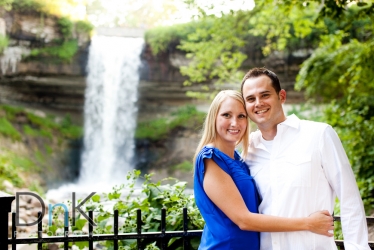 Minnehaha Falls Engagement Pictures 