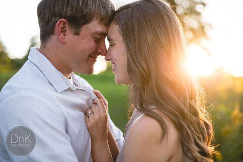 Jessie and Dan's Engagement Photos at a Minneapolis Park