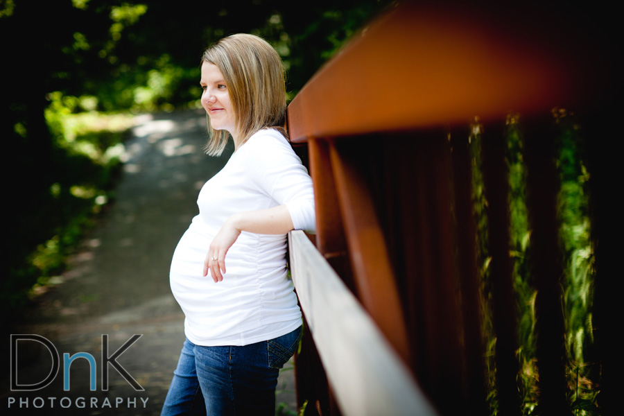 maternity pictures outside